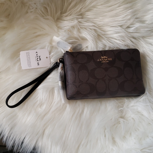 COACH DOUBLE CORNER ZIP WRISTLET - Picture 5 of 8